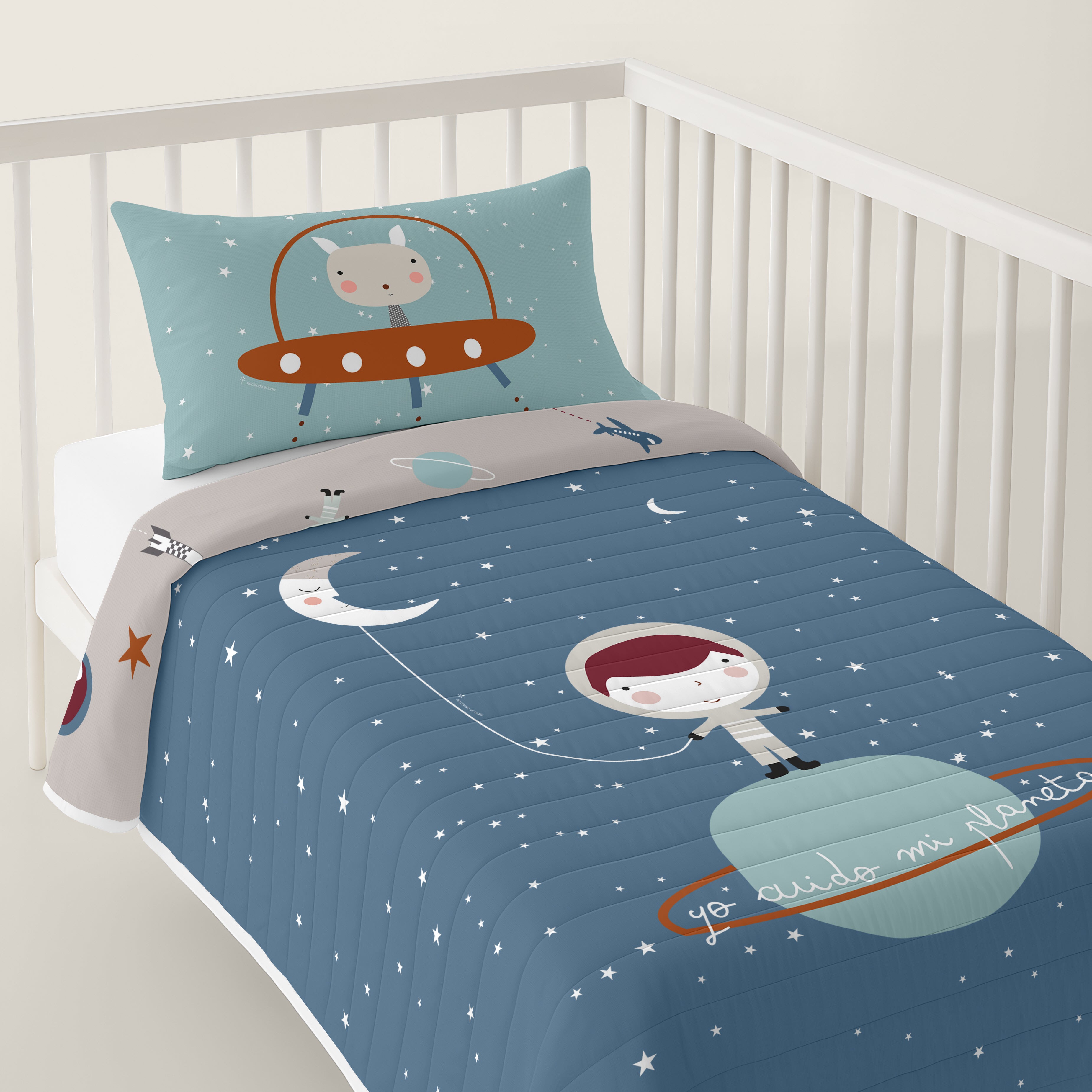 COLCHA BOUTI REVERSIBLE ESTAMPADA BEBÉ CUNA PLANETA 100% ALGODÓN