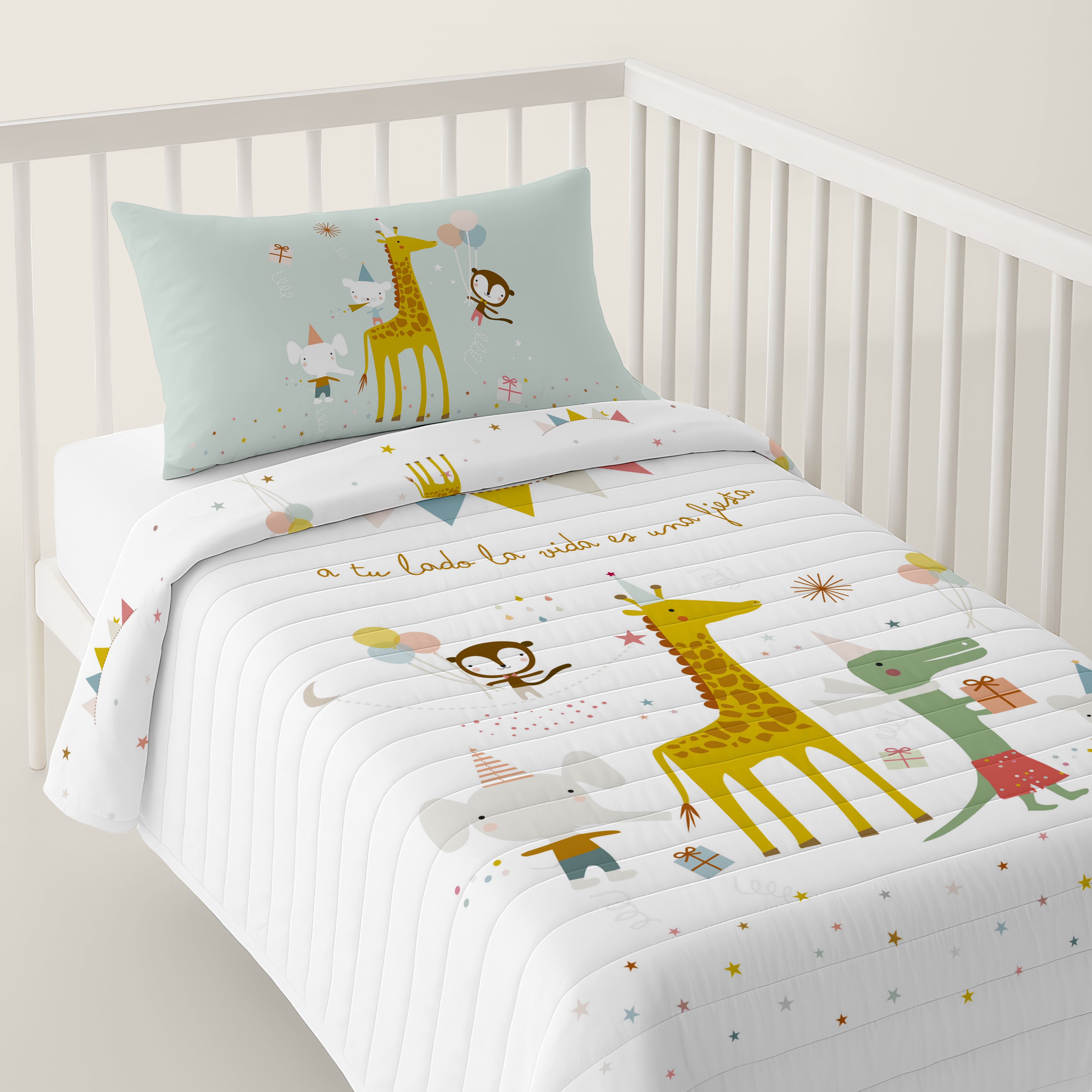 COLCHA BOUTI REVERSIBLE ESTAMPADA BEBÉ CUNA FIESTA 100% ALGODÓN