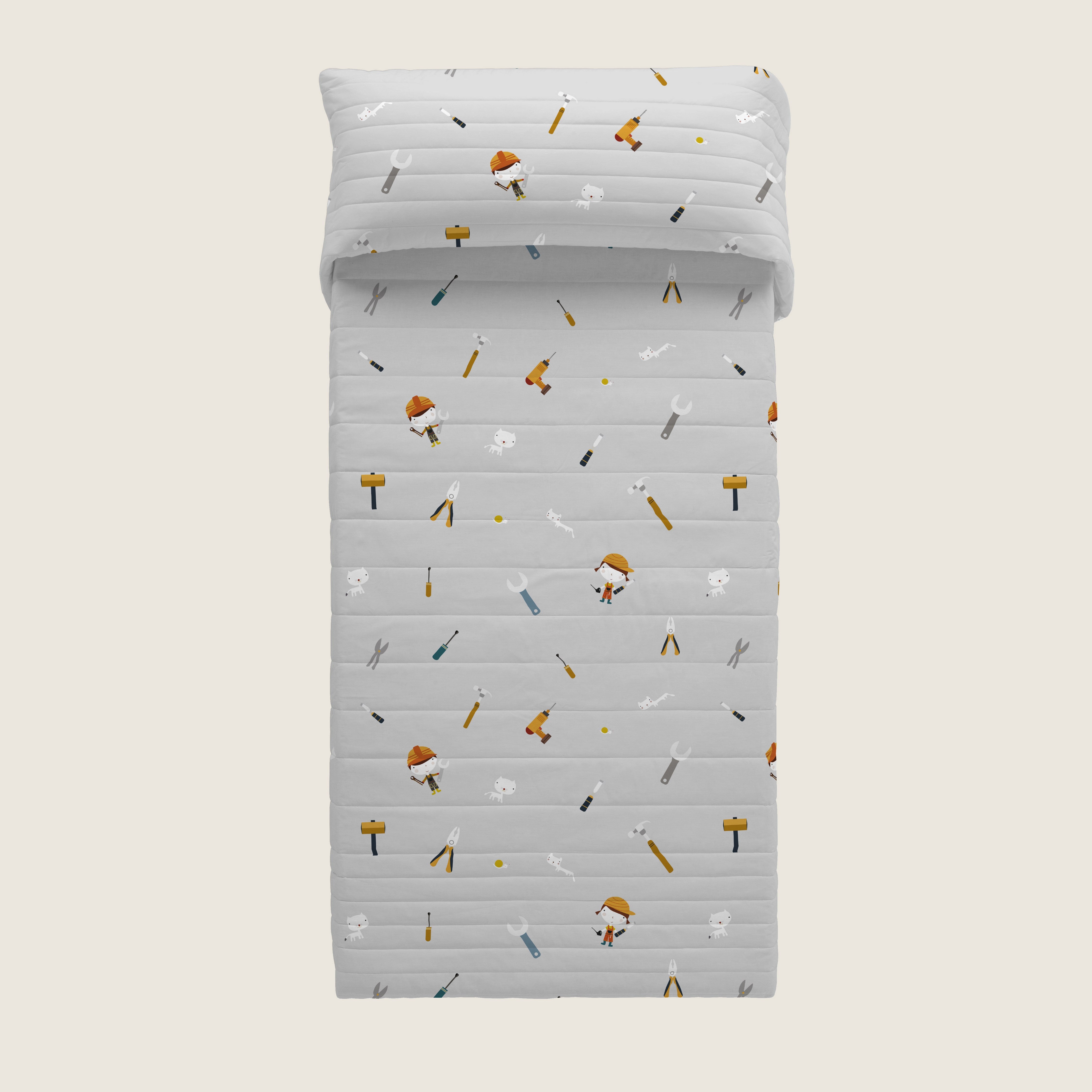 COLCHA BOUTI REVERSIBLE ESTAMPADA INFANTIL HERRAMIENTAS 100% ALGODÓN