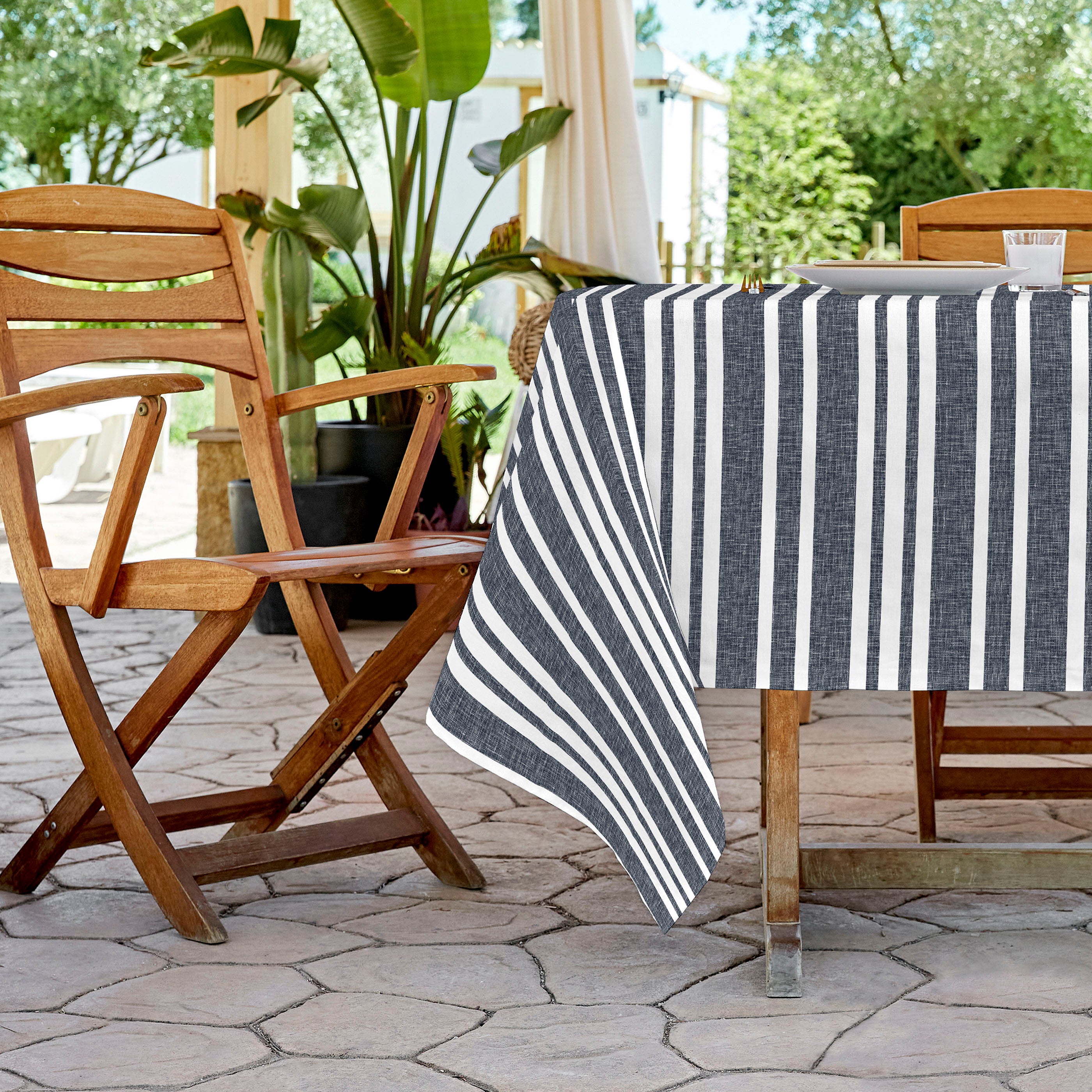 MANTEL ESTAMPADO ANTIMANCHAS RAY 9