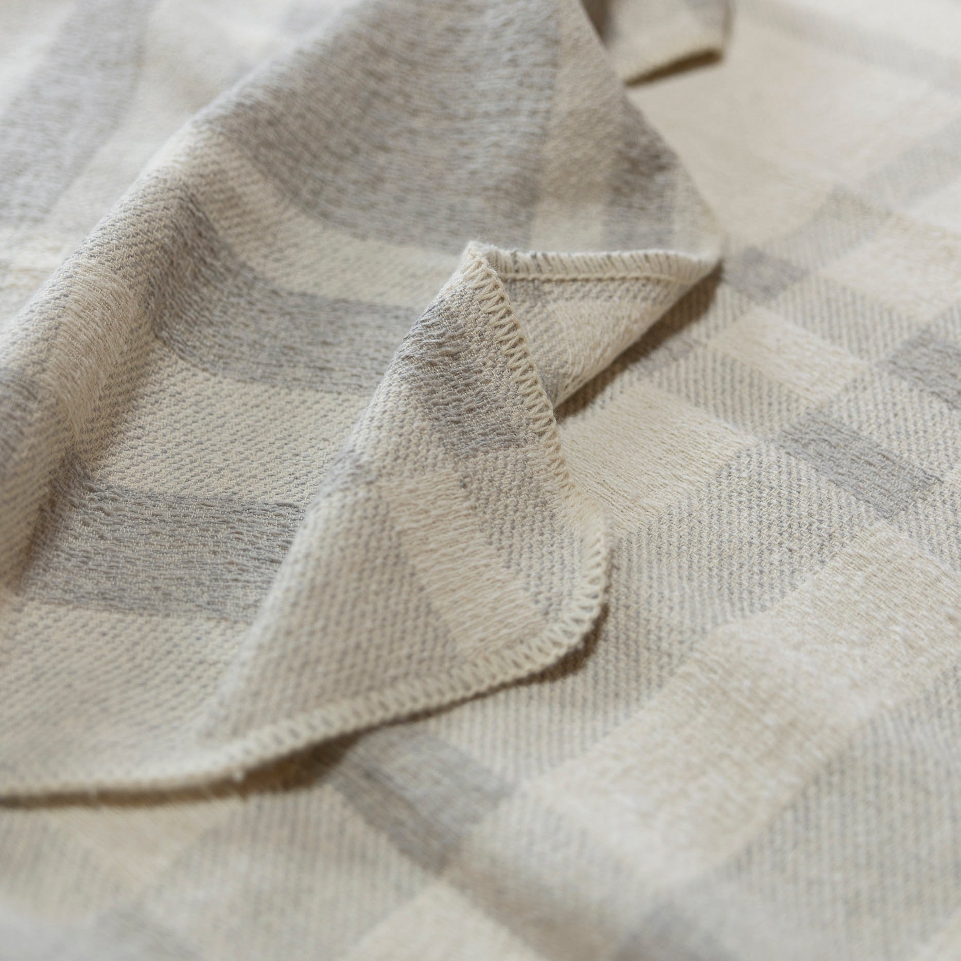 COLCHA FOULARD JACQUARD SIENA GRIS