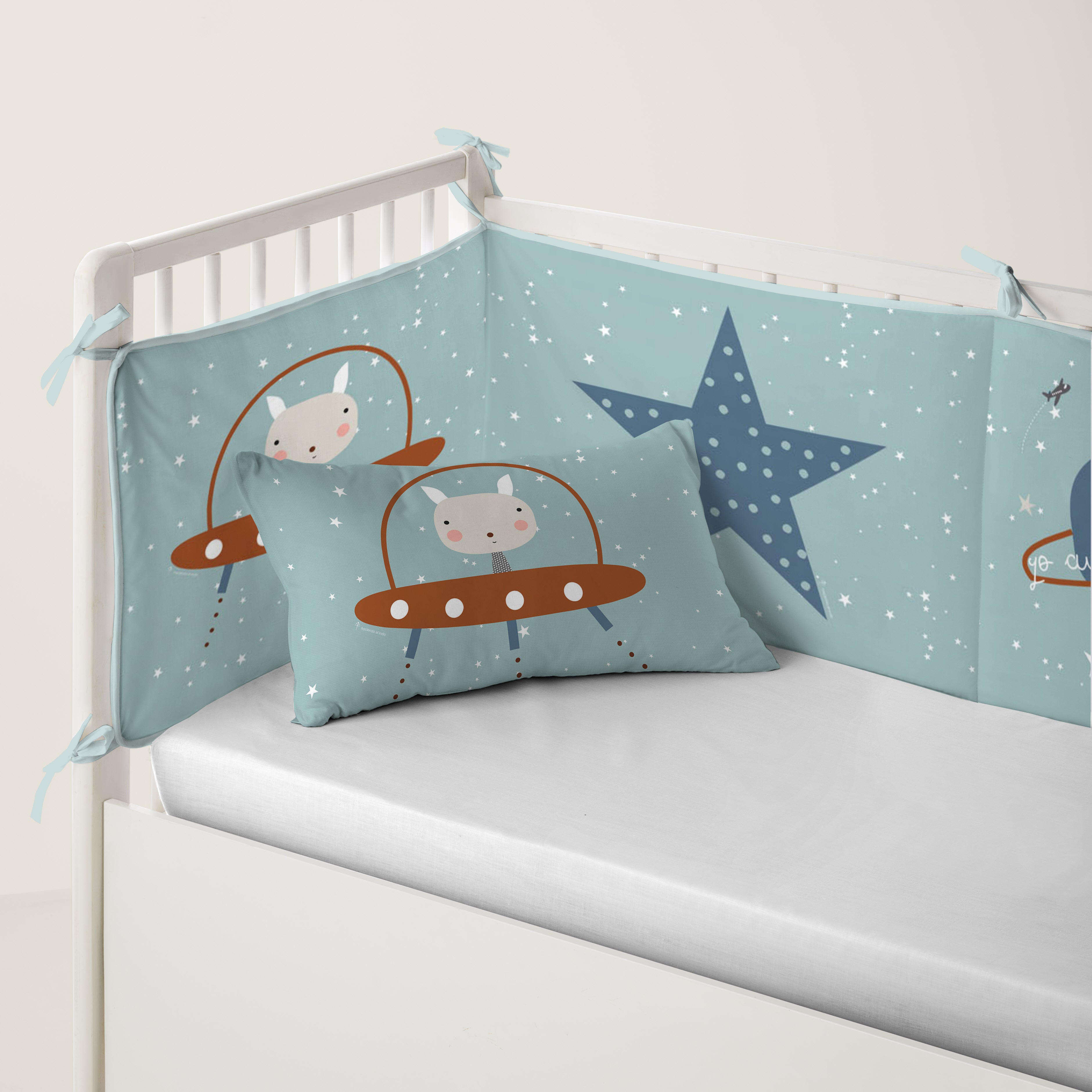 PROTECTOR CHICHONERA DE CUNA BEBÉ PLANETA