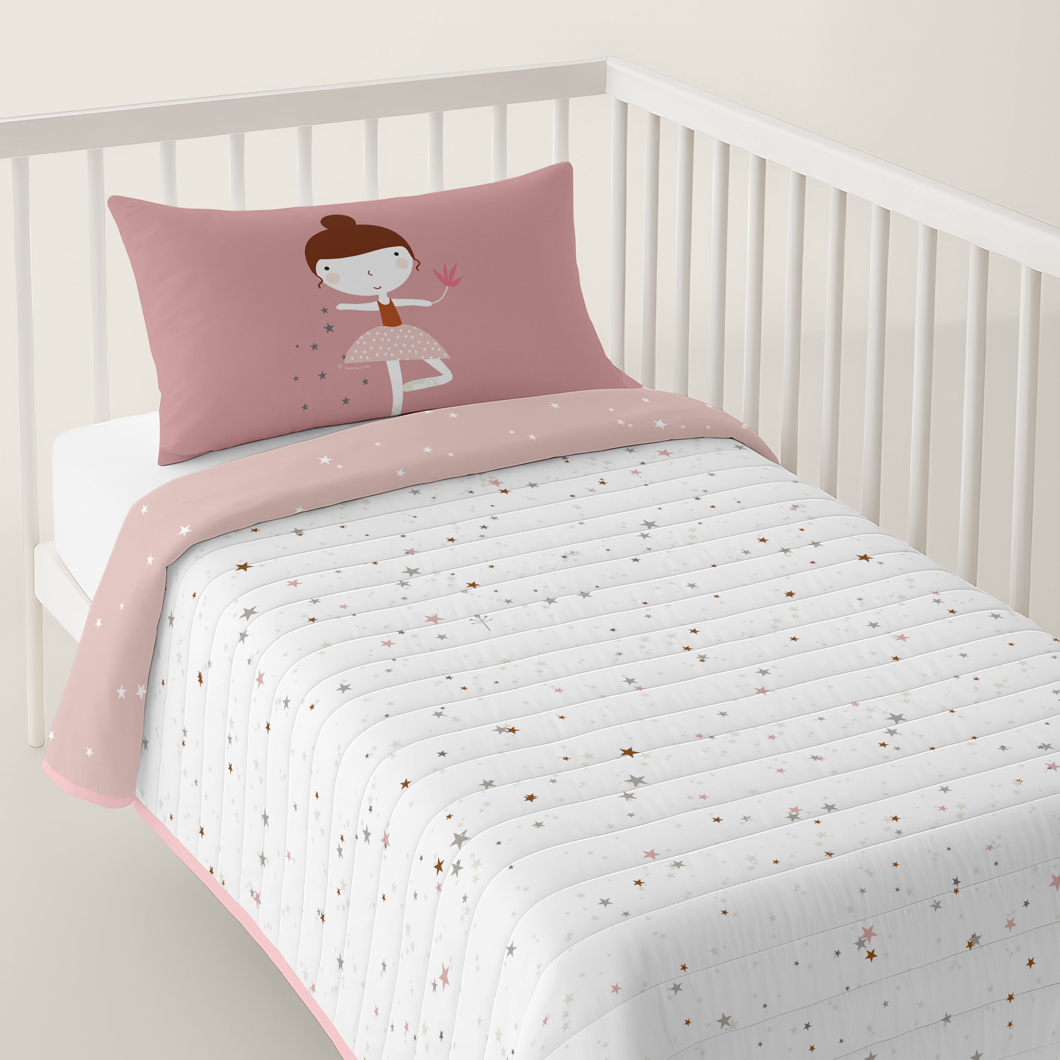 COLCHA BOUTI REVERSIBLE ESTAMPADA BEBÉ CUNA BAILARINA 100% ALGODÓN