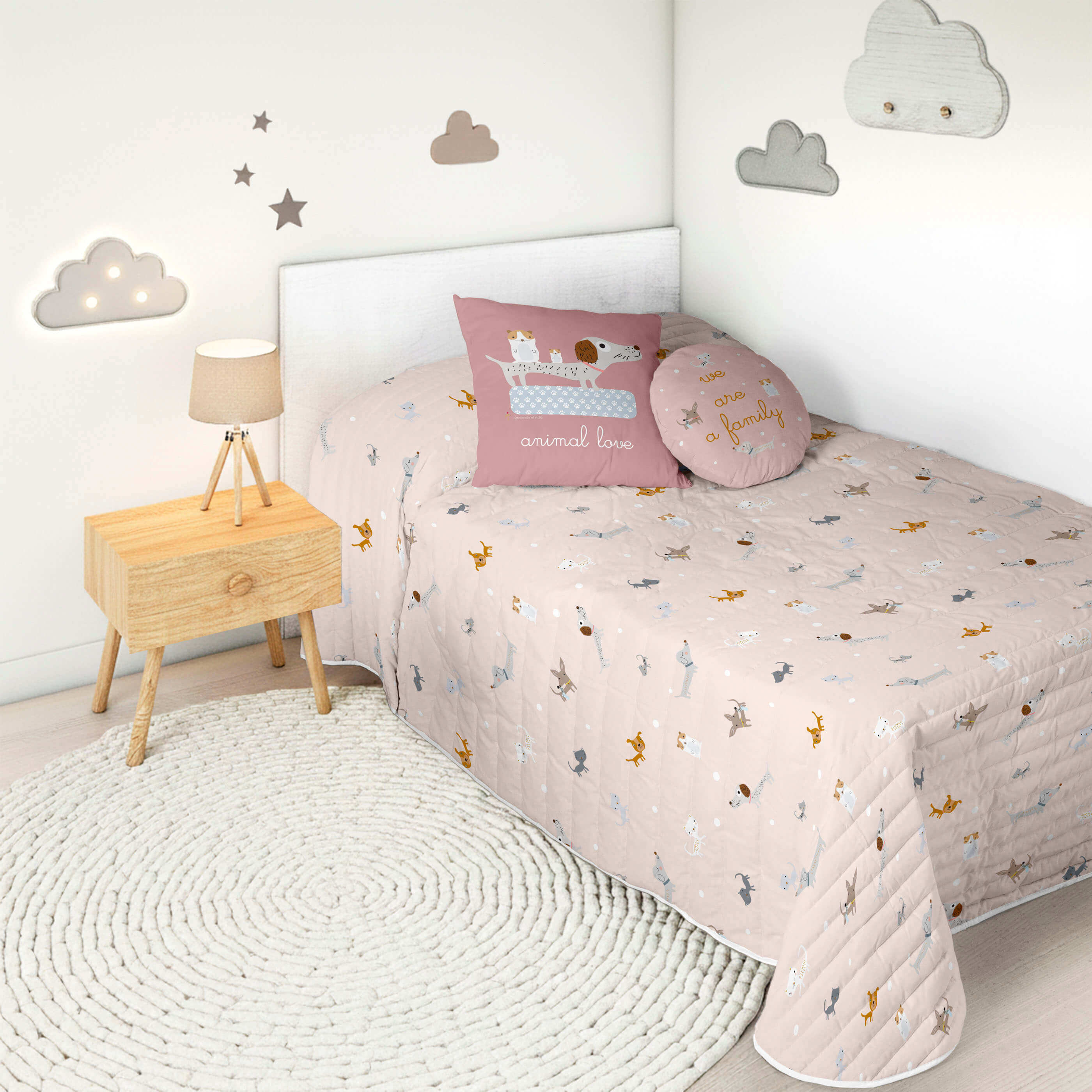 COLCHA BOUTI REVERSIBLE ESTAMPADA INFANTIL AMIGOS PELUDOS 100% ALGODÓN